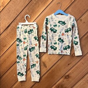 Hanna Andersson Green Garden Garbage truck Pajama Set